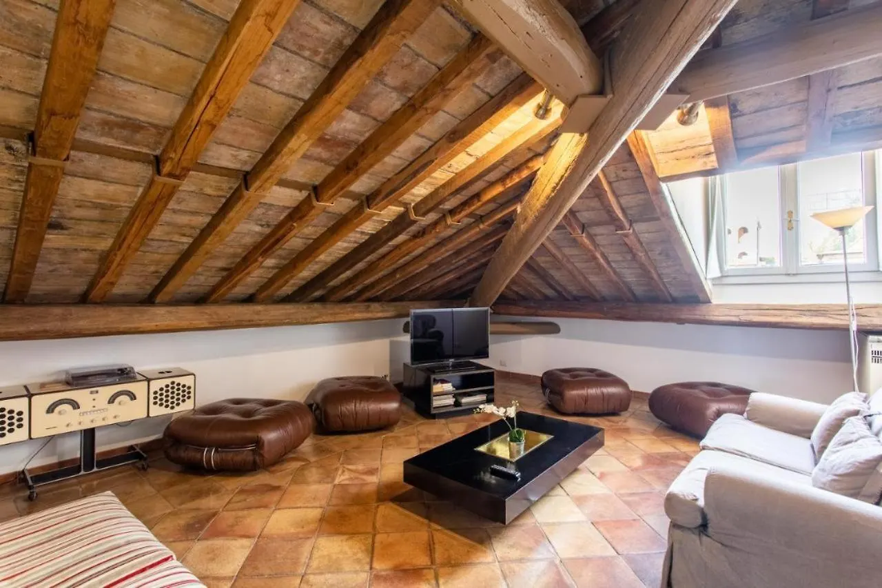 Cozy Gambero Apartments Rome Italy