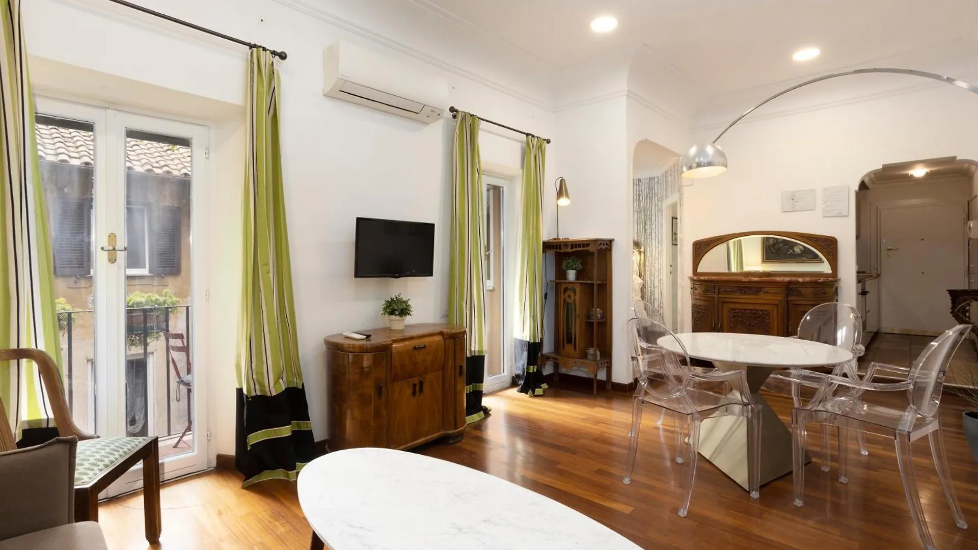 Cozy Gambero Apartments Rome